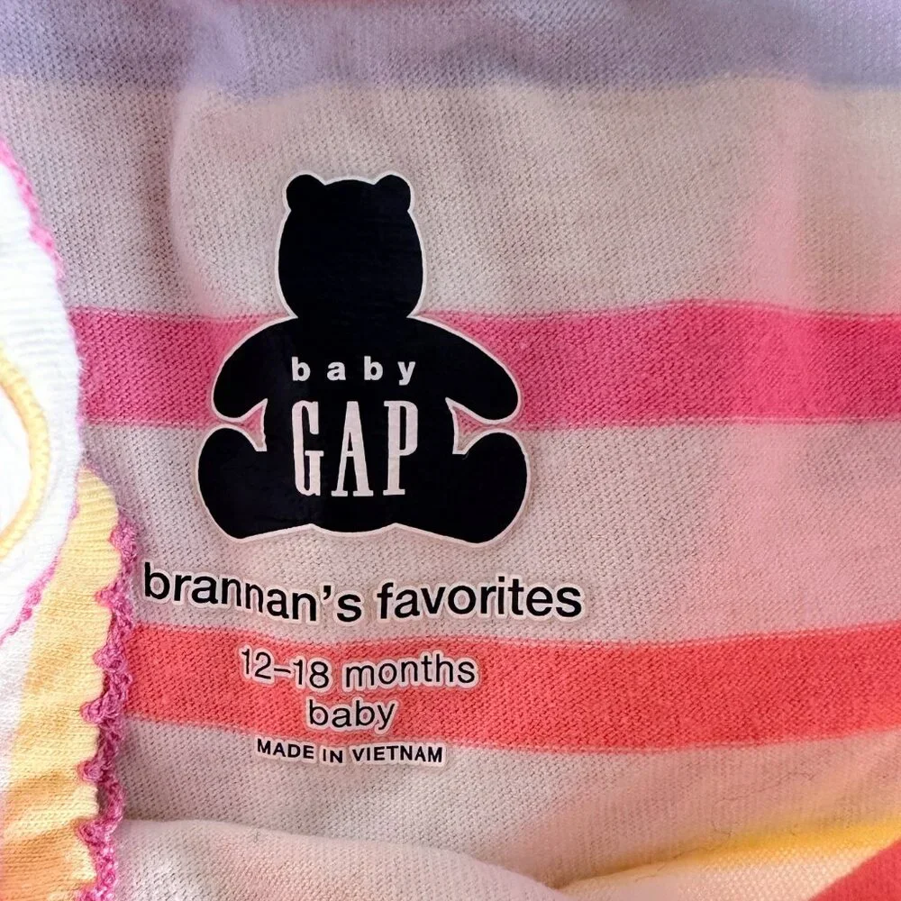 GAP BABY Long Sleeve Onesie 3 Bundle Size 6-18 Months EUC